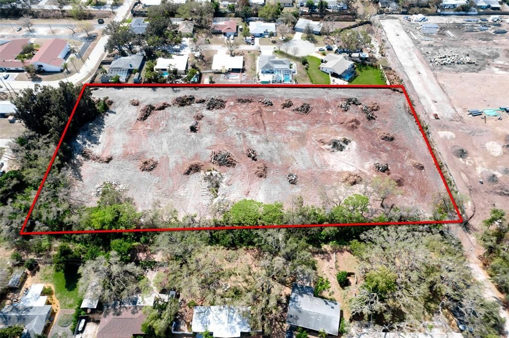 待售: $7,350,000 (4.77 acres)