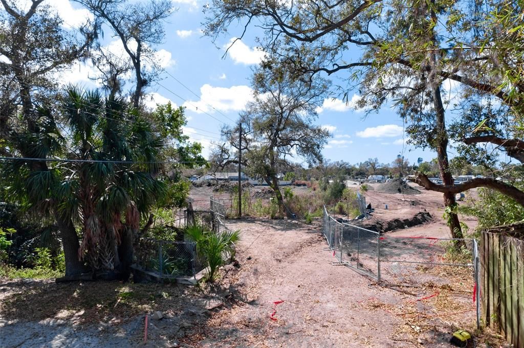 待售: $7,350,000 (4.77 acres)