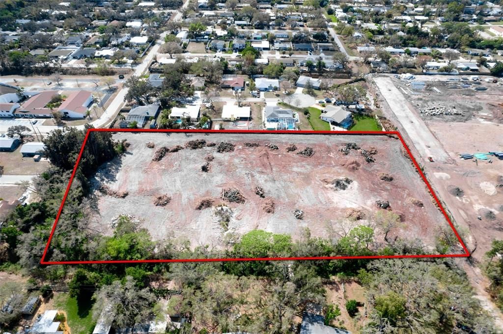待售: $7,350,000 (4.77 acres)