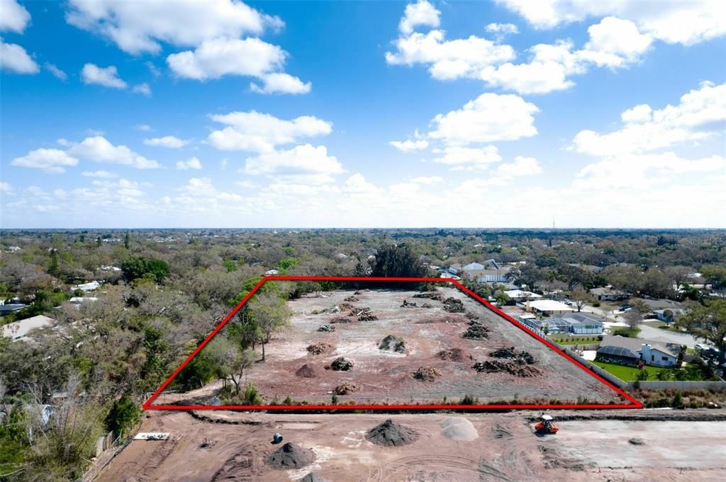 待售: $7,350,000 (4.77 acres)