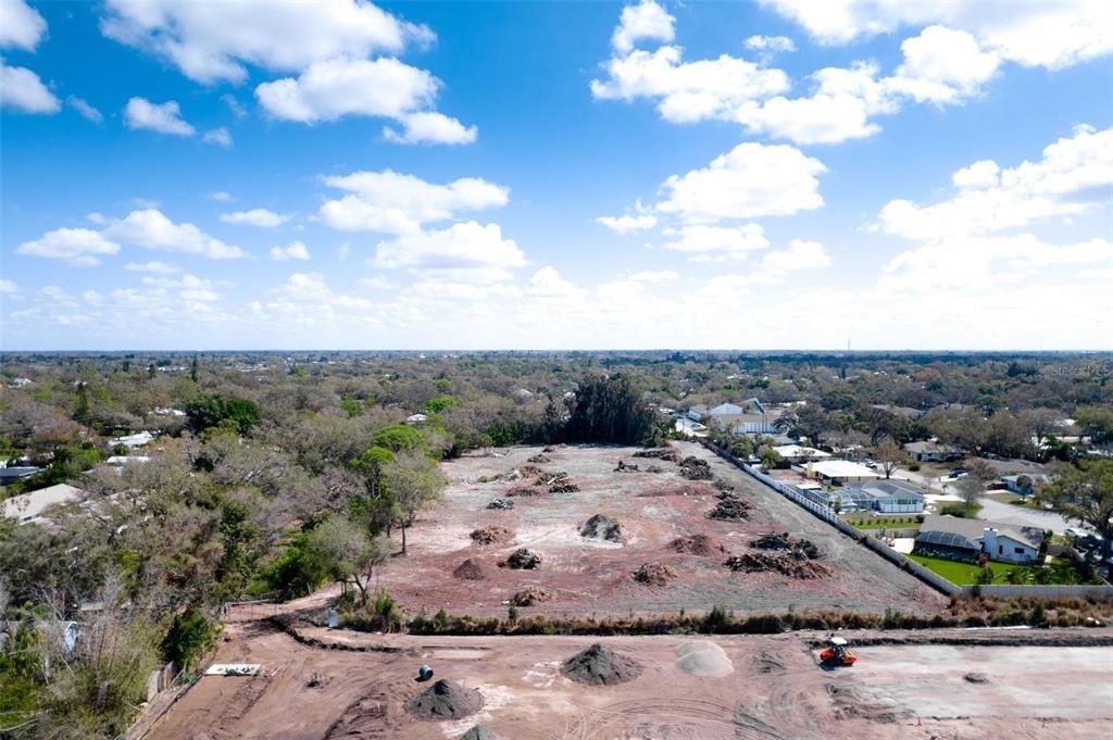 待售: $7,350,000 (4.77 acres)