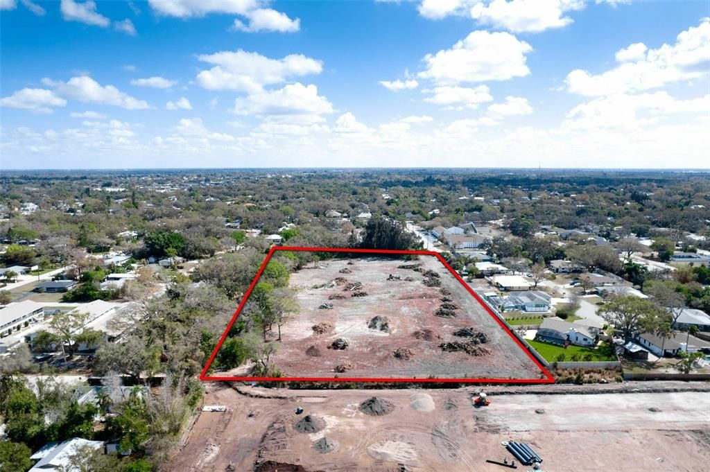 待售: $7,350,000 (4.77 acres)