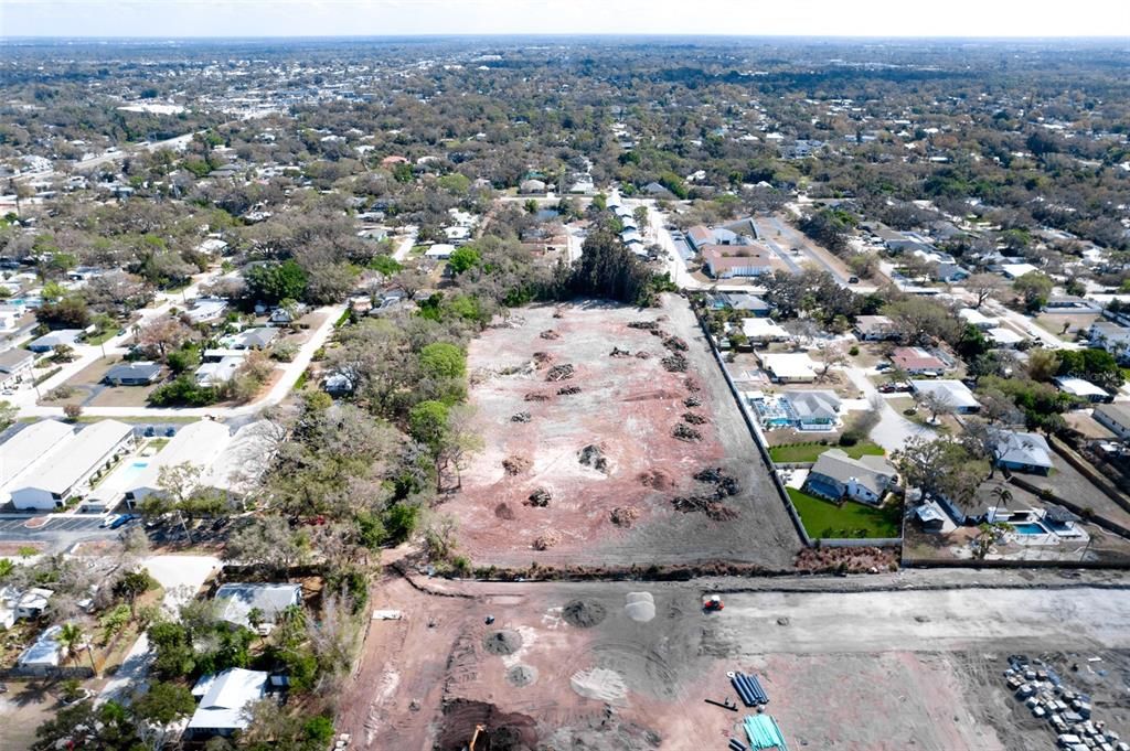 待售: $7,350,000 (4.77 acres)