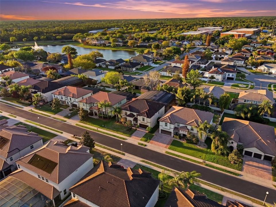 На продажу: $1,025,000 (6 спален, 5 ванн, 5097 Квадратных фут)