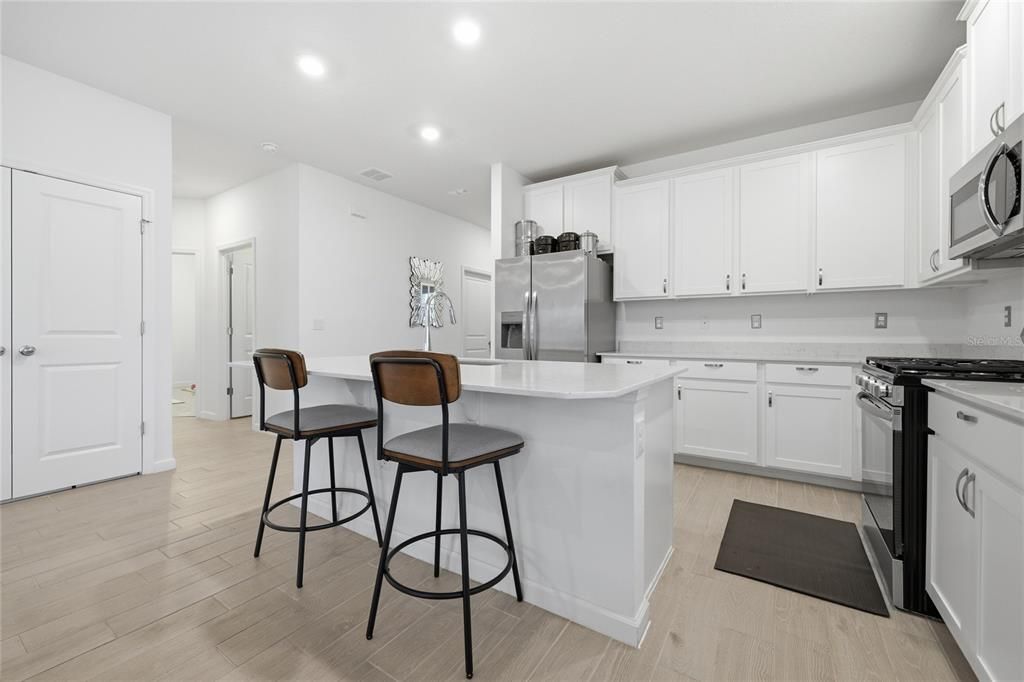 待售: $302,500 (3 贝兹, 2 浴室, 1779 平方英尺)