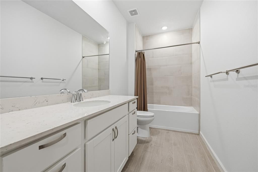 待售: $302,500 (3 贝兹, 2 浴室, 1779 平方英尺)