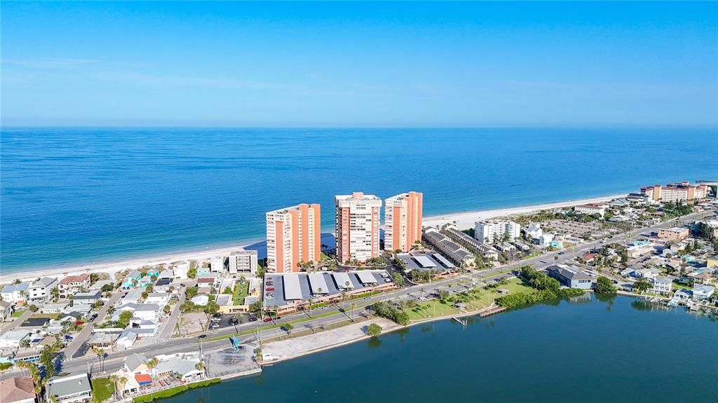 На продажу: $355,000 (1 спален, 1 ванн, 995 Квадратных фут)