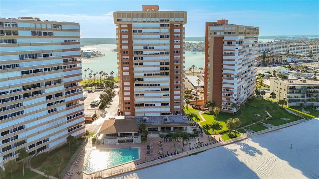 На продажу: $355,000 (1 спален, 1 ванн, 995 Квадратных фут)