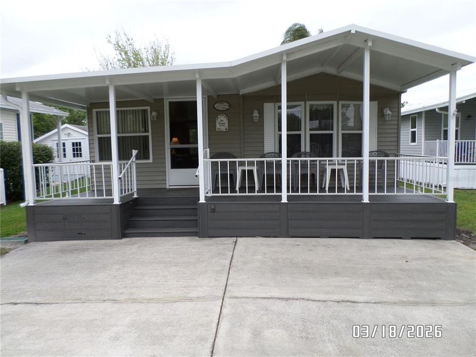 For Sale: $219,000 (1 beds, 1 baths, 747 Square Feet)
