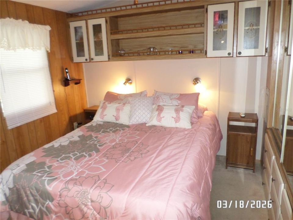 For Sale: $219,000 (1 beds, 1 baths, 747 Square Feet)