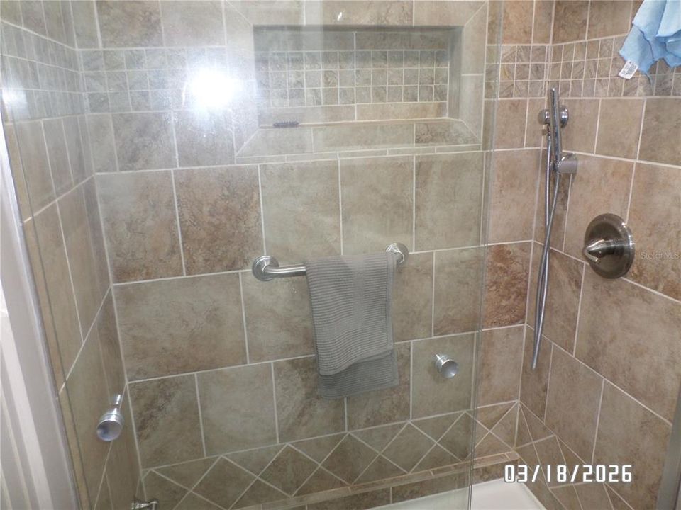 For Sale: $219,000 (1 beds, 1 baths, 747 Square Feet)