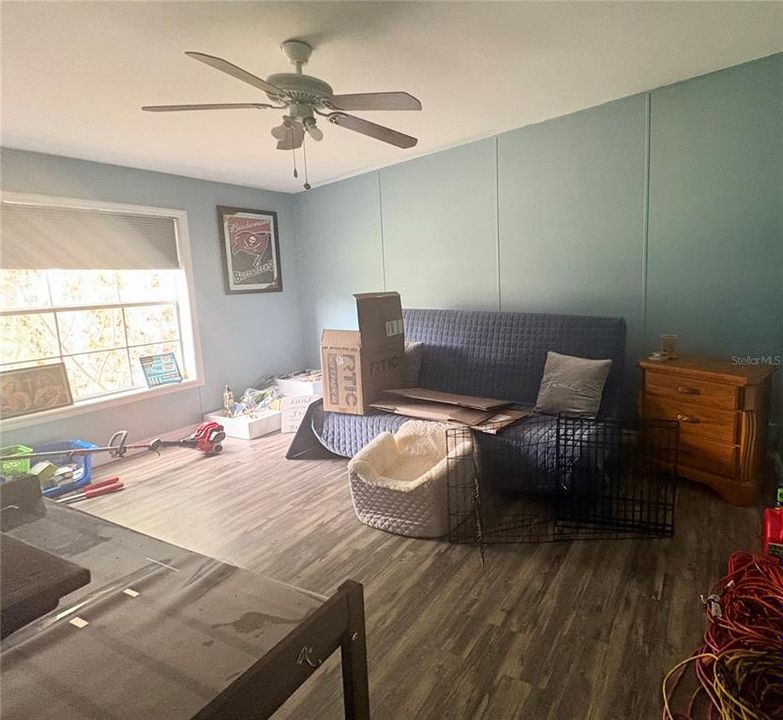 Под контрактом: $369,000 (4 спален, 3 ванн, 2356 Квадратных фут)