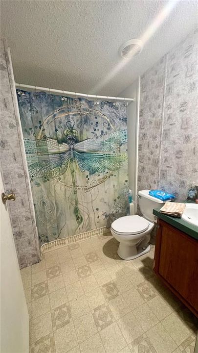 Под контрактом: $369,000 (4 спален, 3 ванн, 2356 Квадратных фут)