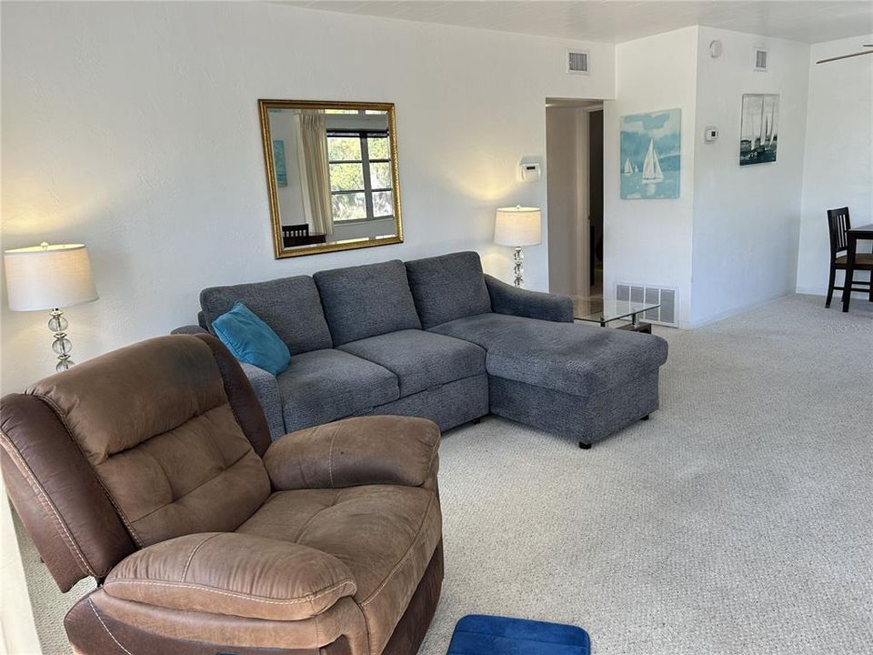 En Venta: $99,500 (2 camas, 1 baños, 875 Pies cuadrados)