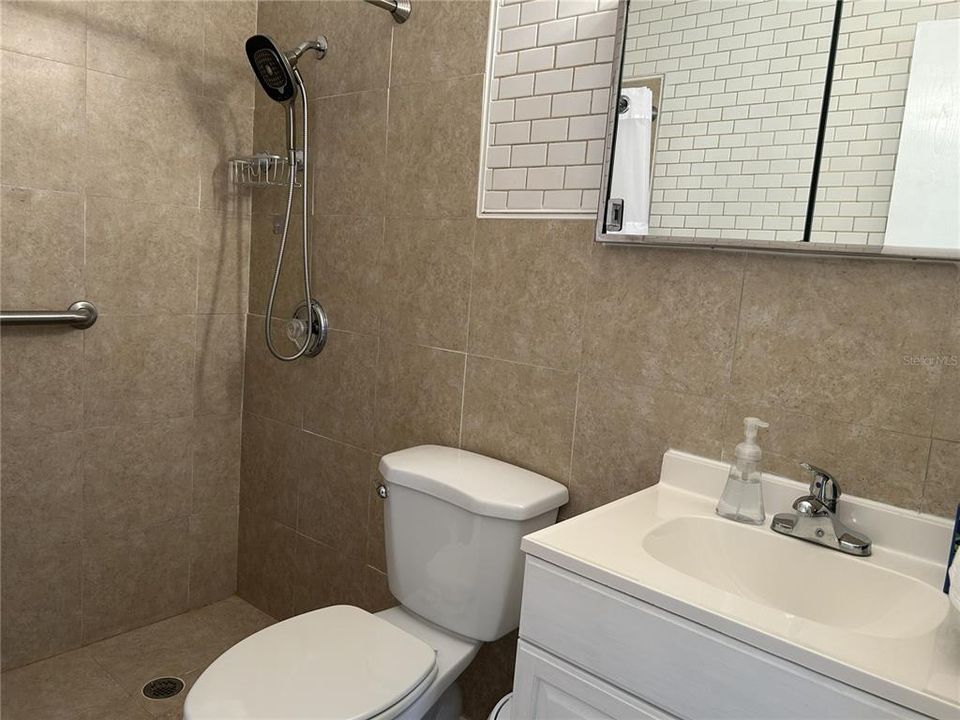 En Venta: $99,500 (2 camas, 1 baños, 875 Pies cuadrados)