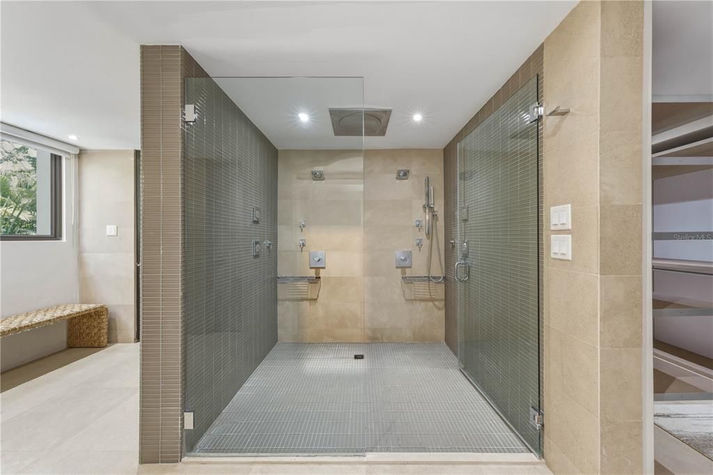 En Venta: $10,700,000 (6 camas, 7 baños, 8095 Pies cuadrados)