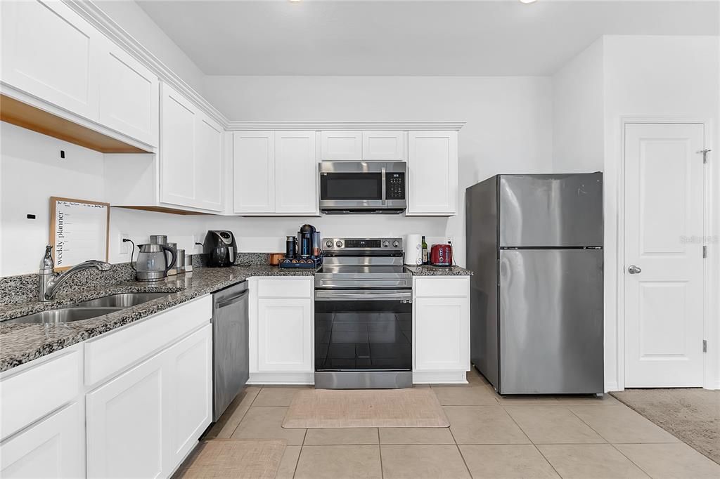 En Venta: $220,000 (3 camas, 2 baños, 1421 Pies cuadrados)