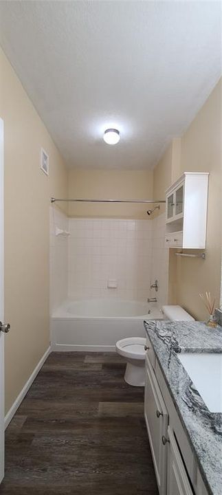 En Venta: $168,000 (2 camas, 2 baños, 1353 Pies cuadrados)