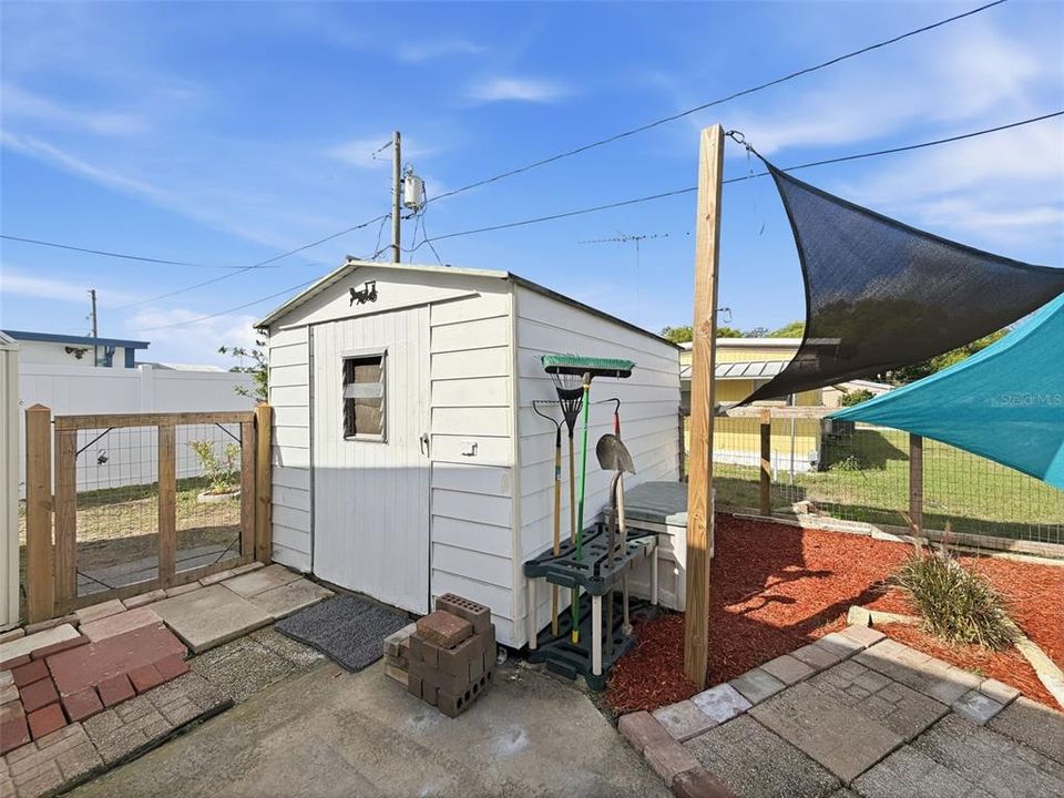 Active With Contract: $147,900 (2 beds, 2 baths, 1056 Square Feet)