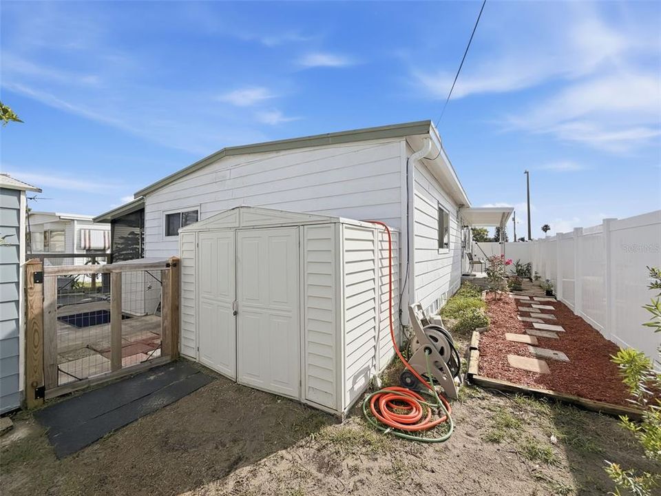 Active With Contract: $147,900 (2 beds, 2 baths, 1056 Square Feet)