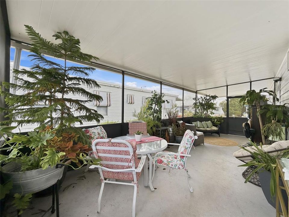 Active With Contract: $147,900 (2 beds, 2 baths, 1056 Square Feet)