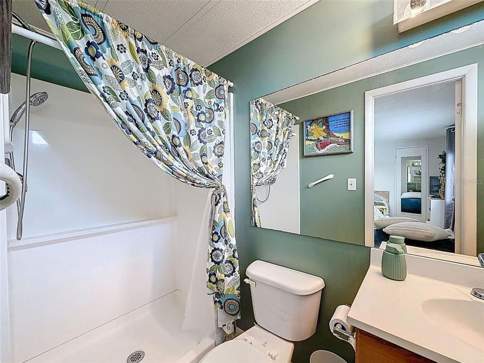 Active With Contract: $147,900 (2 beds, 2 baths, 1056 Square Feet)