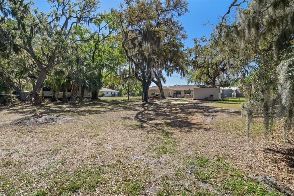 En Venta: $419,000 (4 camas, 2 baños, 2450 Pies cuadrados)