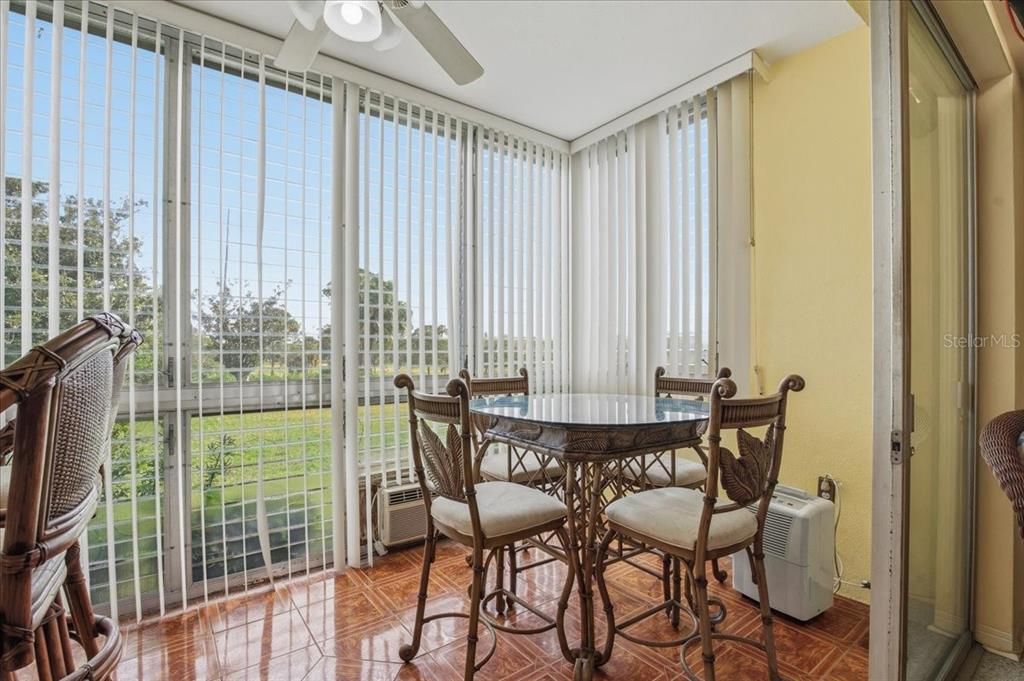 For Sale: $75,000 (1 beds, 1 baths, 875 Square Feet)