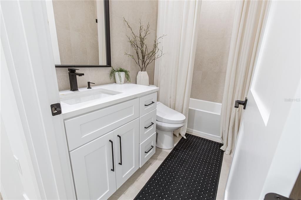 For Sale: $550,000 (3 beds, 2 baths, 1950 Square Feet)