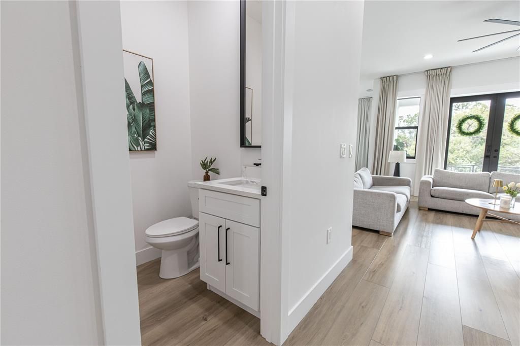 For Sale: $550,000 (3 beds, 2 baths, 1950 Square Feet)
