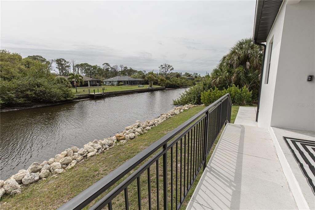 For Sale: $550,000 (3 beds, 2 baths, 1950 Square Feet)