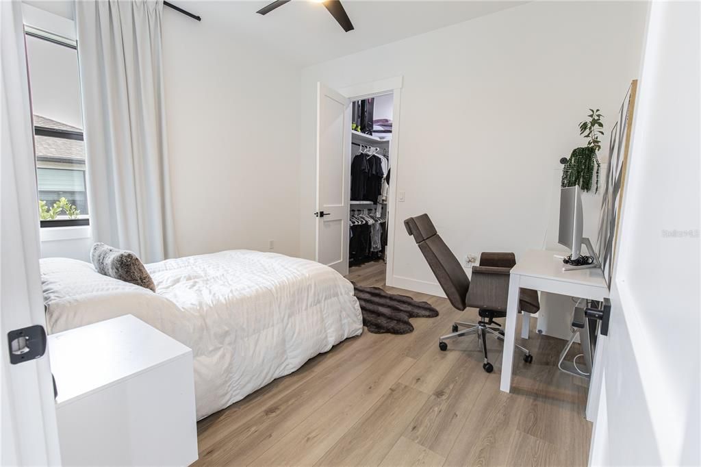 For Sale: $550,000 (3 beds, 2 baths, 1950 Square Feet)