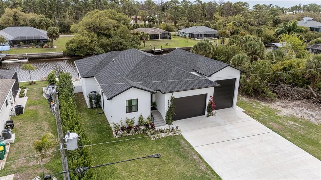For Sale: $550,000 (3 beds, 2 baths, 1950 Square Feet)