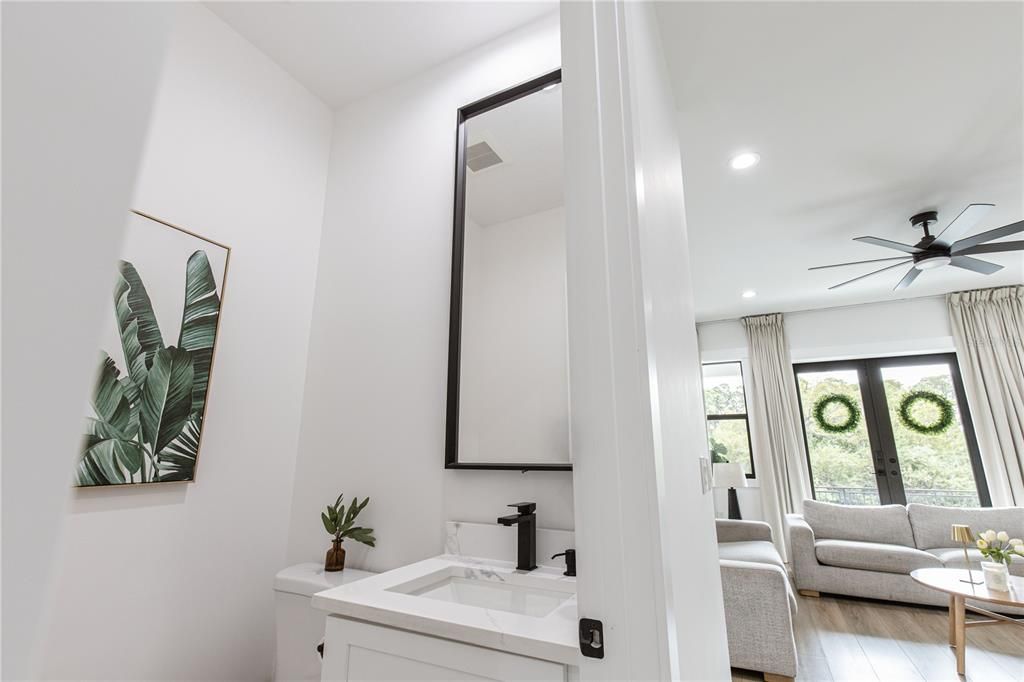 For Sale: $550,000 (3 beds, 2 baths, 1950 Square Feet)
