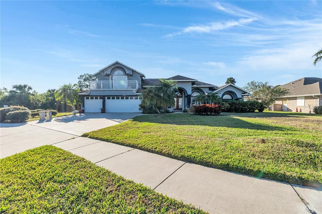 Recently Sold: $600,000 (3 beds, 4 baths, 3200 Square Feet)