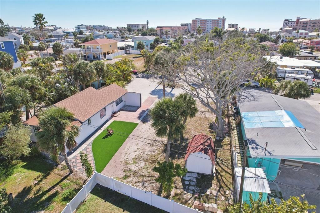 待售: $275,000 (0.09 acres)