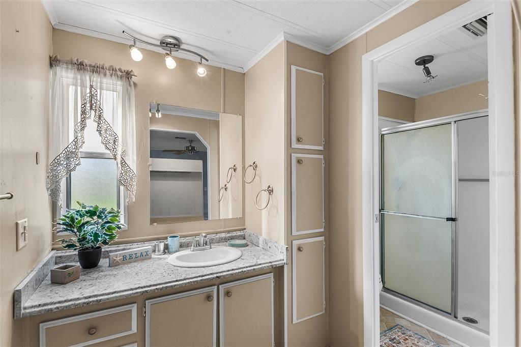 For Sale: $139,000 (2 beds, 2 baths, 1152 Square Feet)
