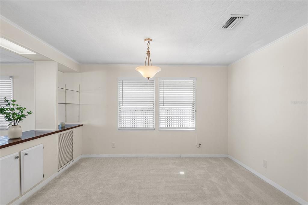 For Sale: $139,000 (2 beds, 2 baths, 1152 Square Feet)