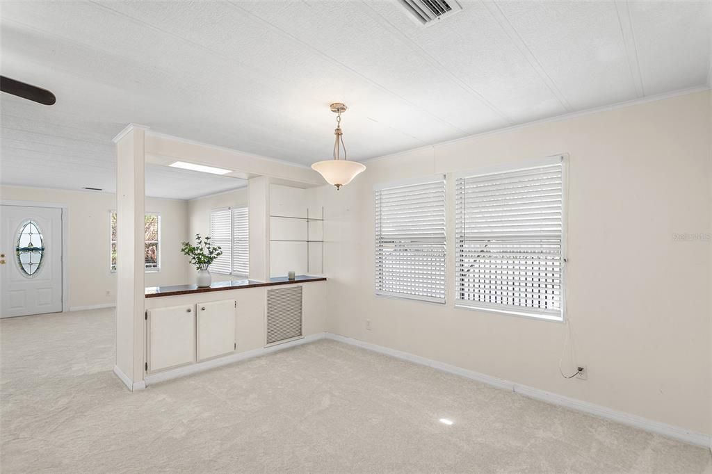 For Sale: $139,000 (2 beds, 2 baths, 1152 Square Feet)
