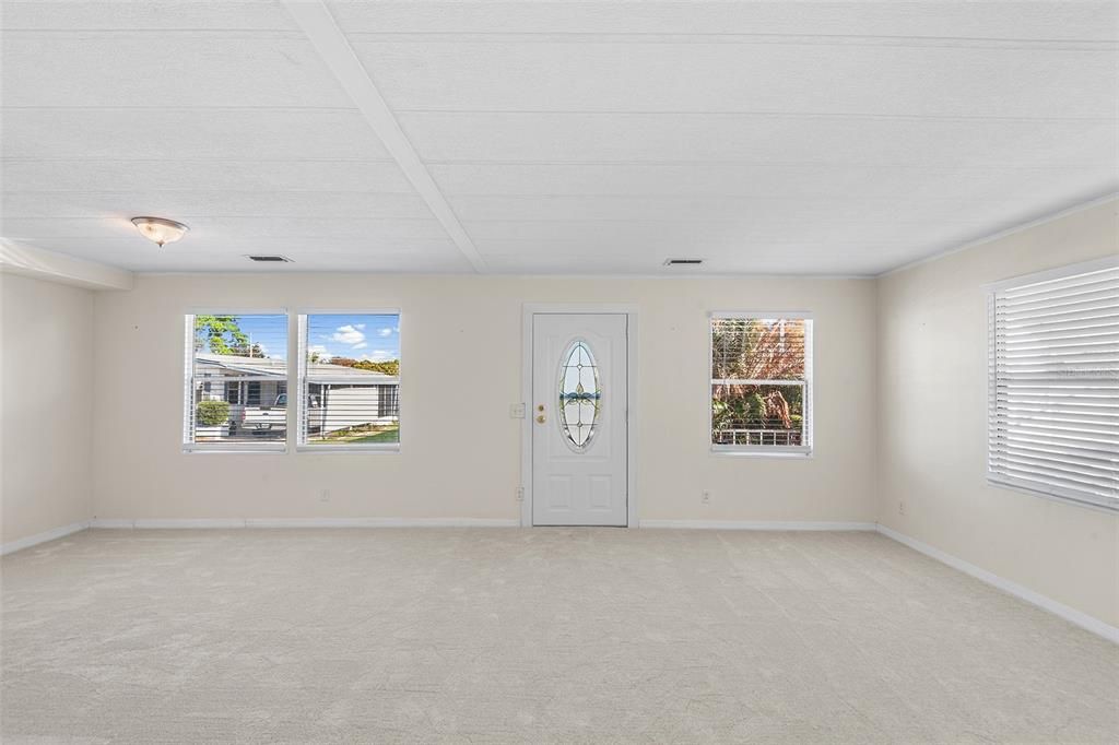 For Sale: $139,000 (2 beds, 2 baths, 1152 Square Feet)
