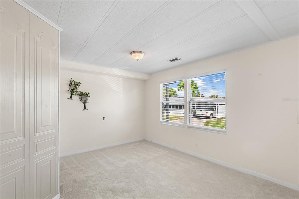 For Sale: $139,000 (2 beds, 2 baths, 1152 Square Feet)