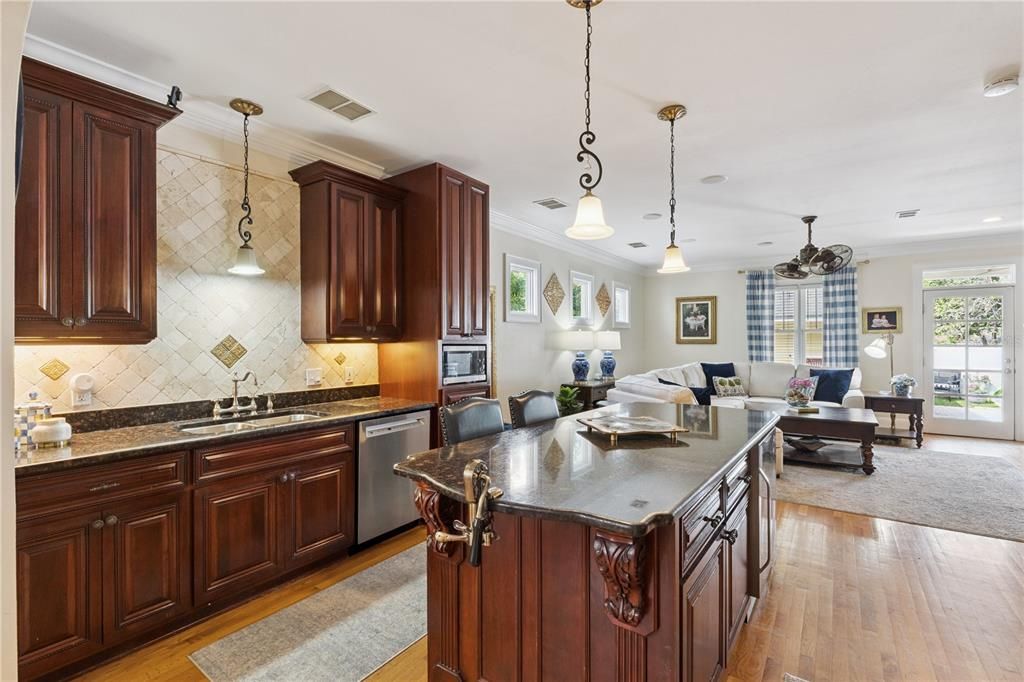 Active With Contract: $995,900 (4 beds, 3 baths, 2712 Square Feet)