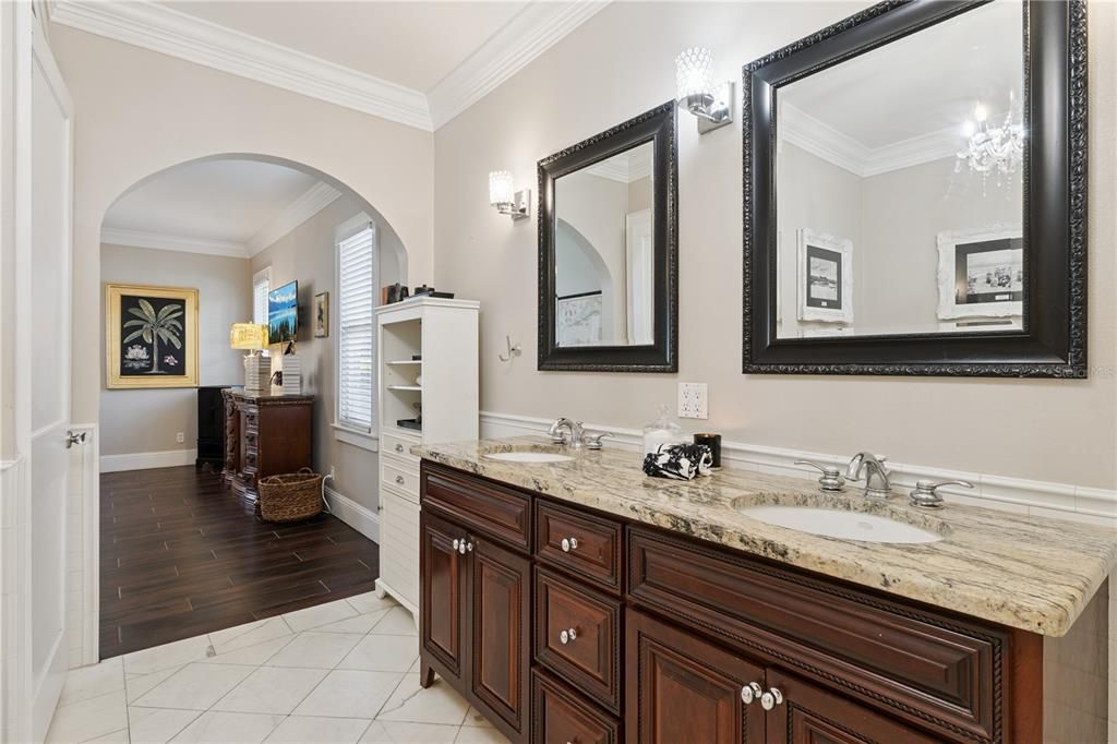 Active With Contract: $995,900 (4 beds, 3 baths, 2712 Square Feet)