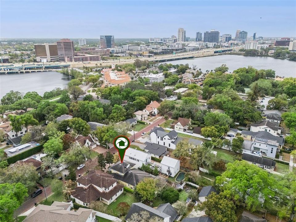 Active With Contract: $995,900 (4 beds, 3 baths, 2712 Square Feet)