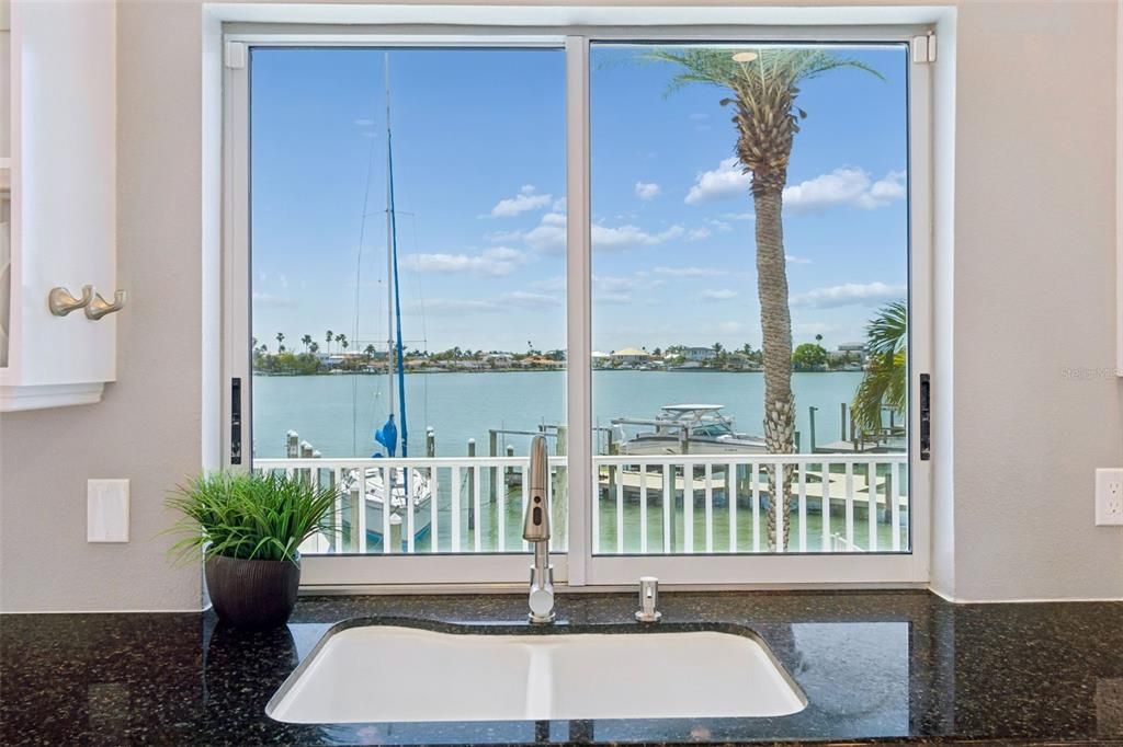 For Sale: $1,929,000 (4 beds, 3 baths, 2537 Square Feet)