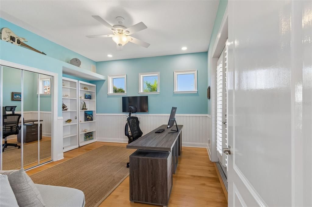 For Sale: $1,929,000 (4 beds, 3 baths, 2537 Square Feet)