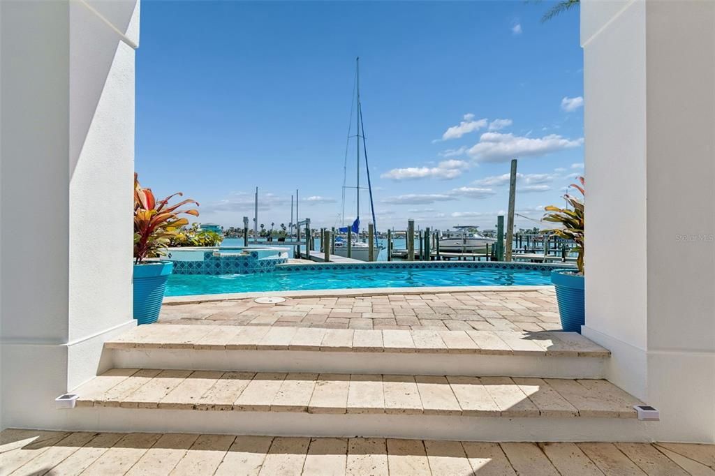 For Sale: $1,929,000 (4 beds, 3 baths, 2537 Square Feet)