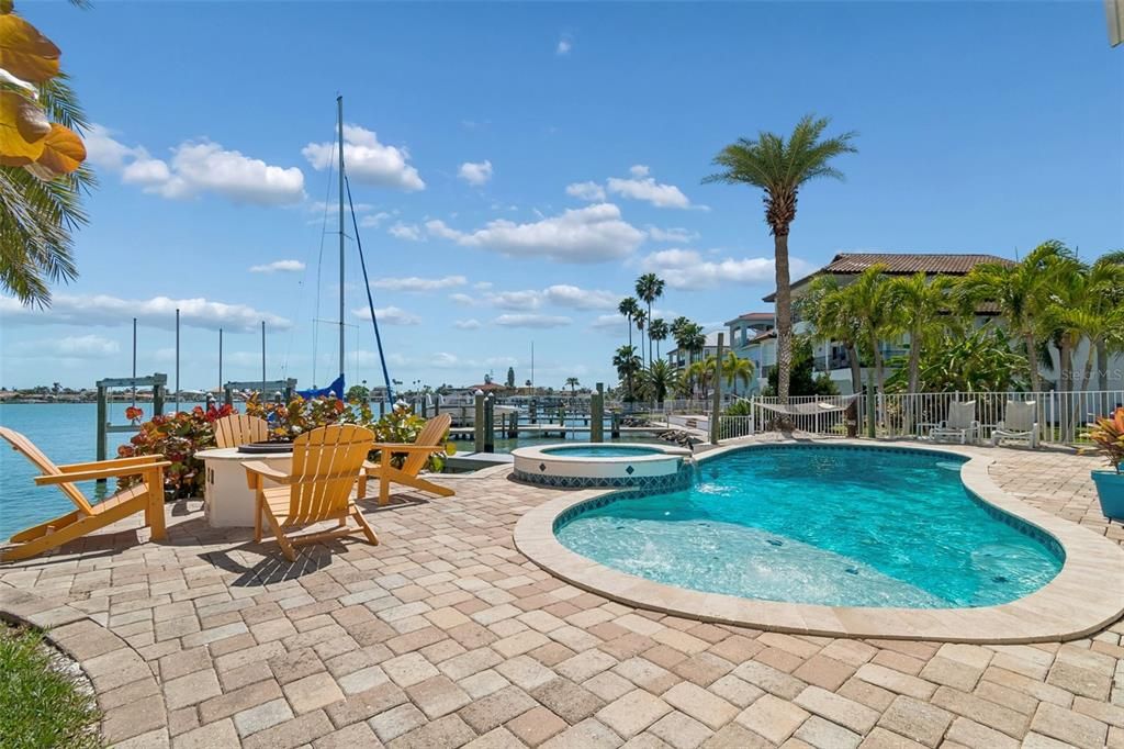 For Sale: $1,929,000 (4 beds, 3 baths, 2537 Square Feet)
