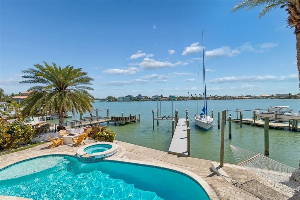For Sale: $1,929,000 (4 beds, 3 baths, 2537 Square Feet)