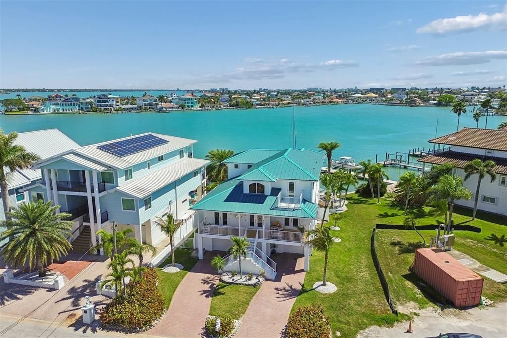 For Sale: $1,929,000 (4 beds, 3 baths, 2537 Square Feet)